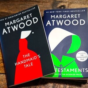 Books SET - The Handmaid's Tale & The Testaments - Margaret Atwood Bestsellers